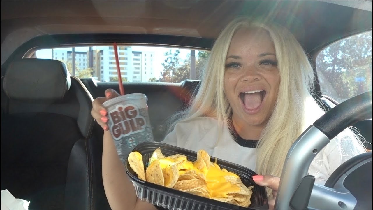 7 ELEVEN MUKBANG IN MY LAMBORGHINI! | GAS STATION EATING SHOW