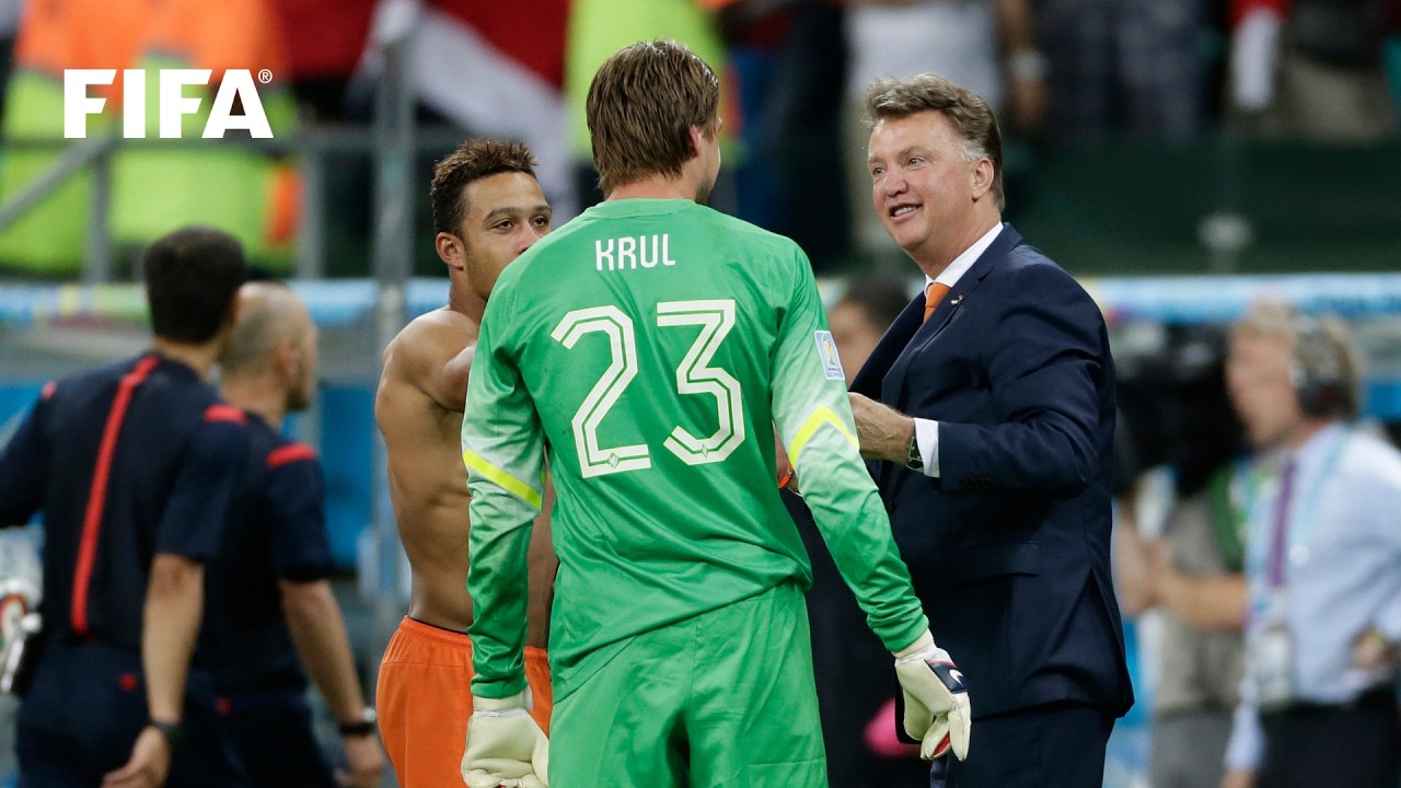 Is This The Greatest Goalkeeper Substitution in FIFA World Cup History?