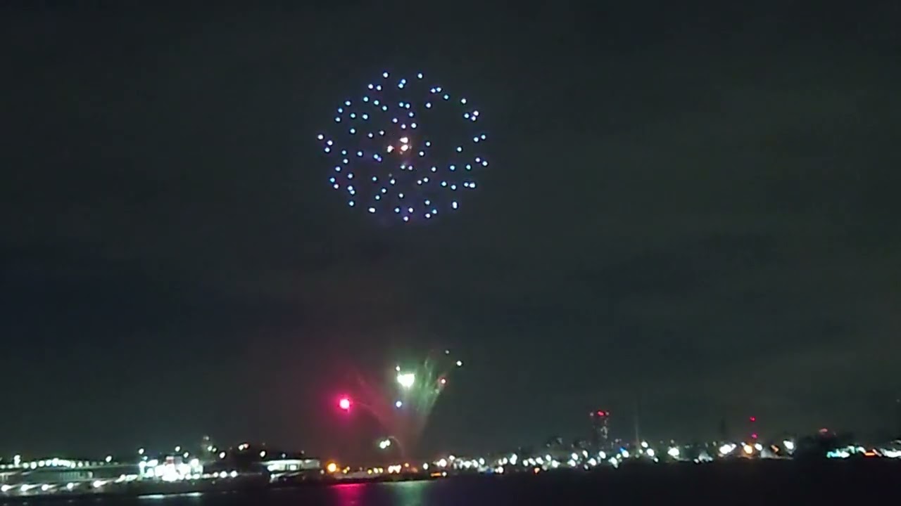 横浜ナイトフラワーズ　5分間の花火途中で1分間花火は停止