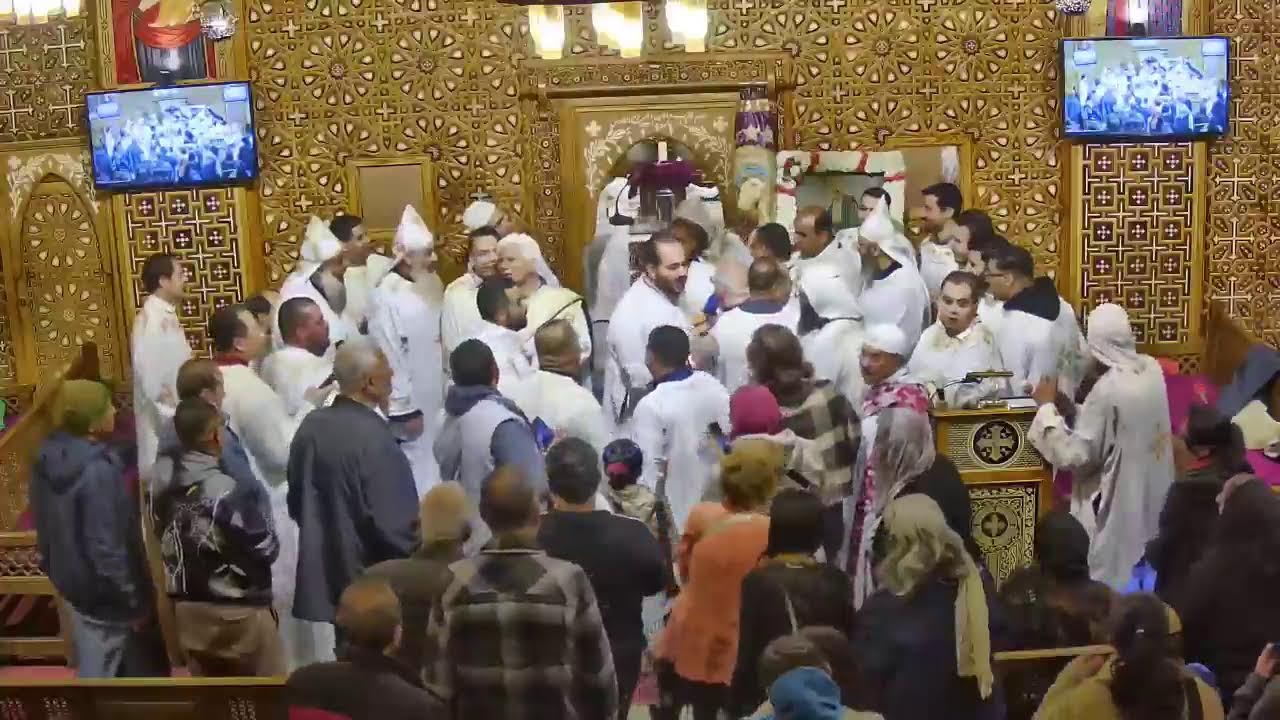 القداس الالهى بحضور سيدنا الانبا يوليوس مع مرتلين كنائس مصر القديمةو المنيل و فم الخليج