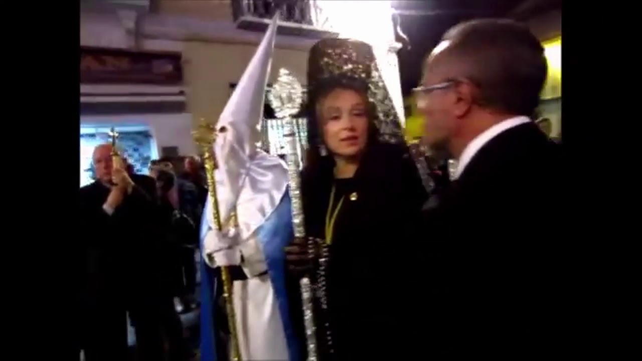 María Stma. al Pie de la Cruz - Hermandad de la Santa Cruz