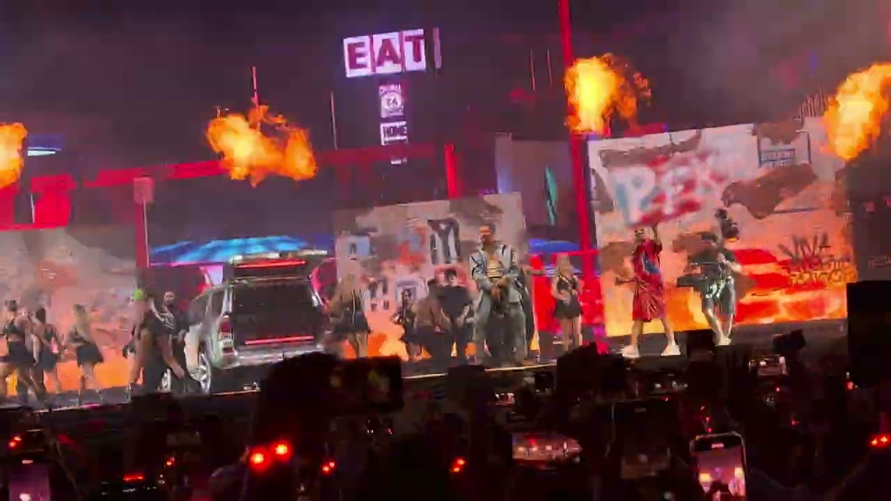 BAD BUNNY ❌ JOWELL & RANDY ❌ &Ntilde;ENGO FLOW - SAFAERA (Coachella 2023 4k) 🌴🔥