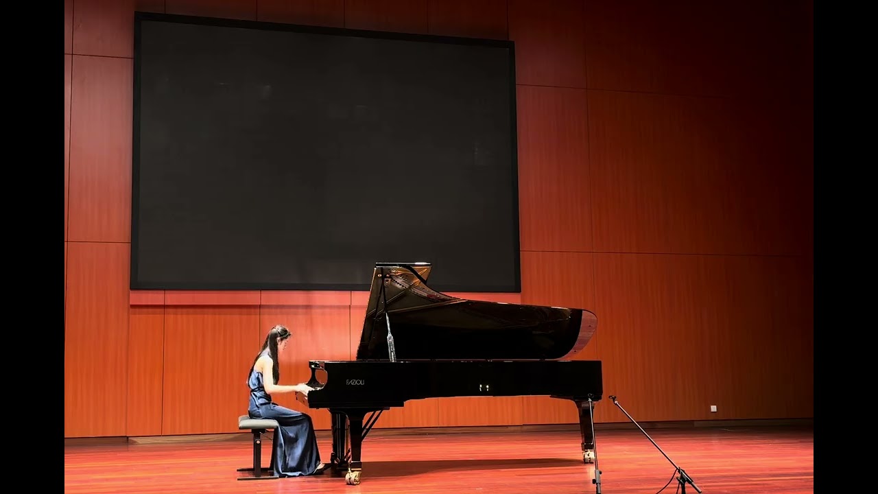 Shien-Ni Chong plays Mozart: Piano Sonata No. 14 in C minor, K. 457 (1st movement)
