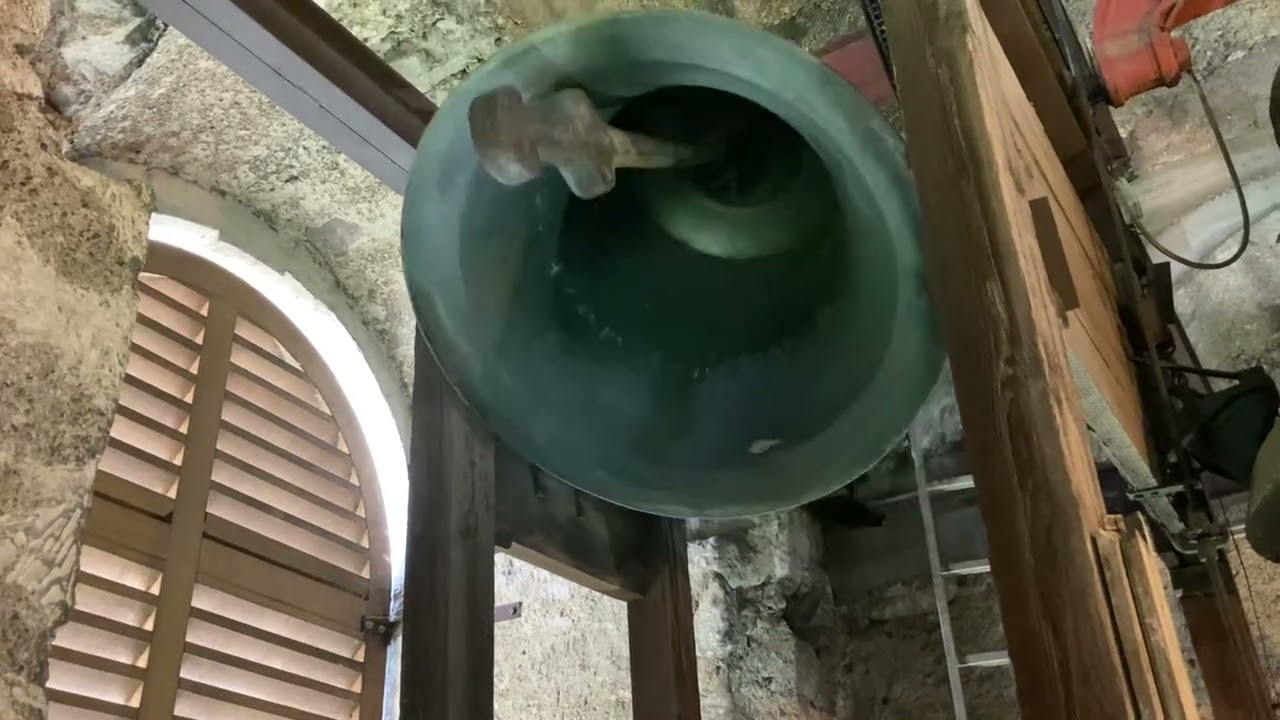Sch&uuml;tzen am Gebirge (A-7081) Pfarrkirche hl. Maria Magdalena - Historische Seltenhofer-Glocke
