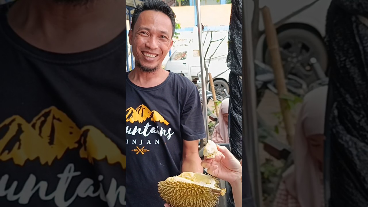 Dari Surabaya menikmati durian rudal di pasar buah pasrepan #shorts #cakmidcakmid