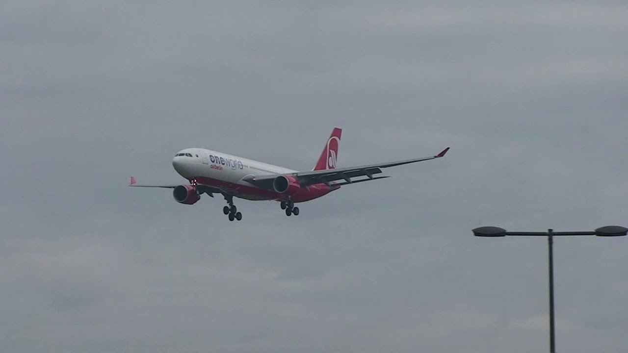 Air Berlin A330 low pass and landing SXF/BER