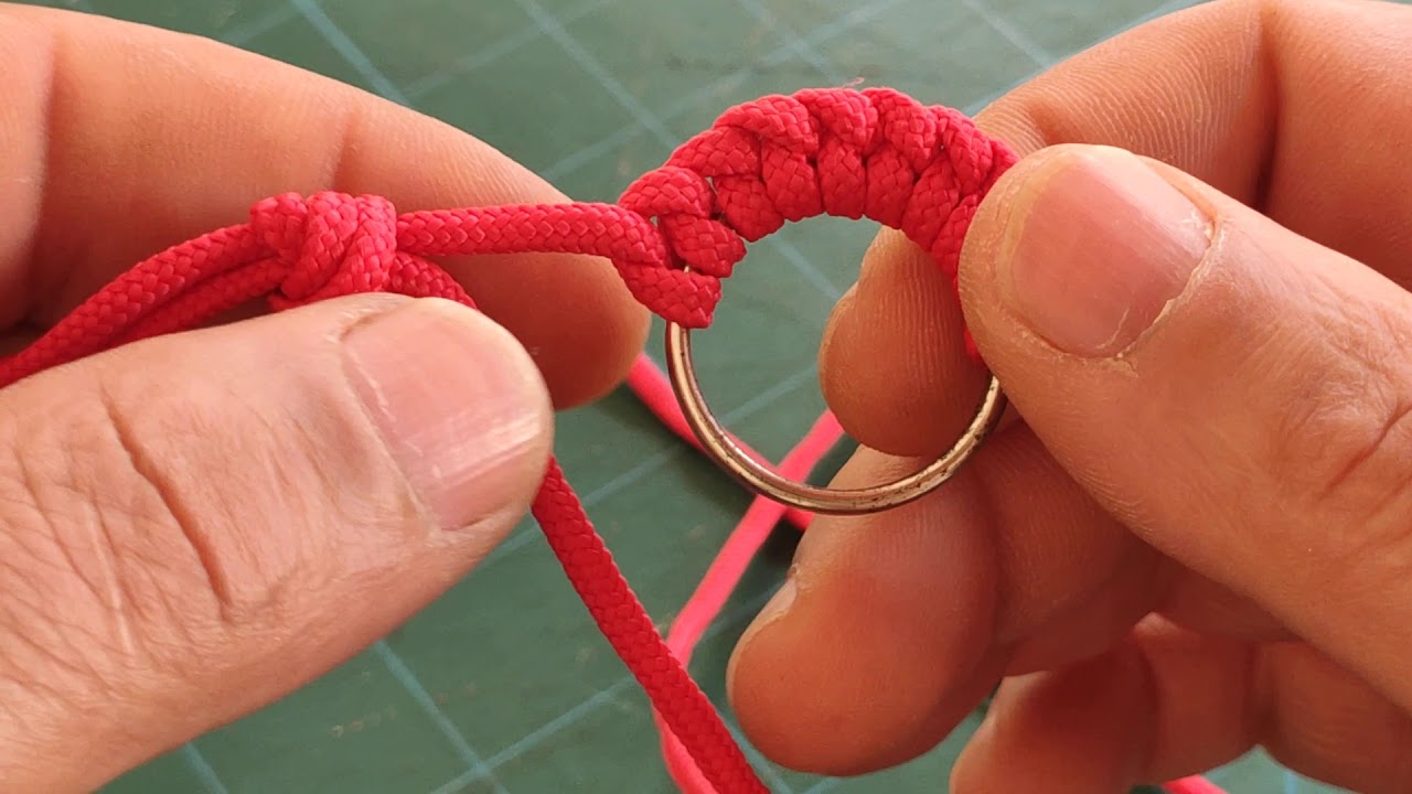 Chaveiro com sobras de material.