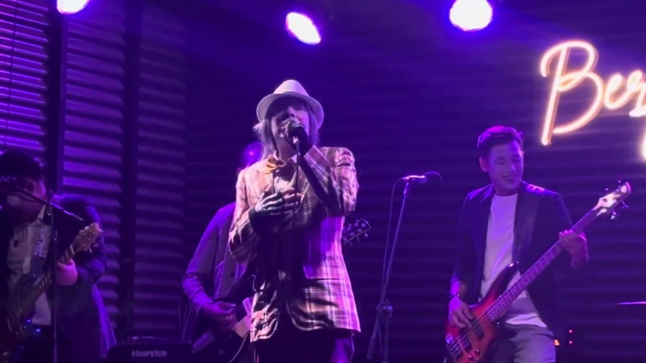 Mananatili by Tanya Markova Live at Beryo Bar