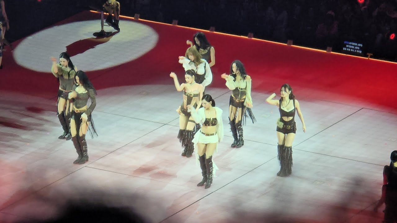HELL IN HEAVEN by #TWICE - THIS IS FOR TOUR - Performed at Oakland Arena, US - Jan 2026