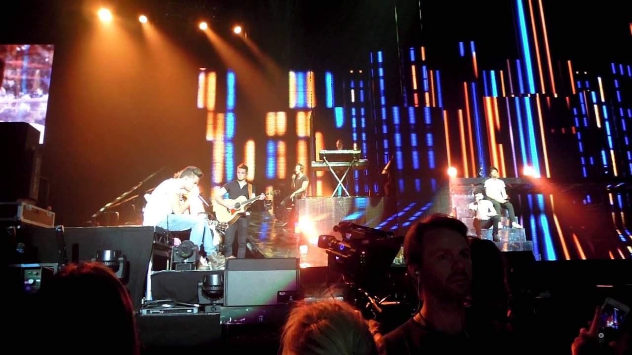 One Direction: Perth Concert 29/09/13 - Summer Love