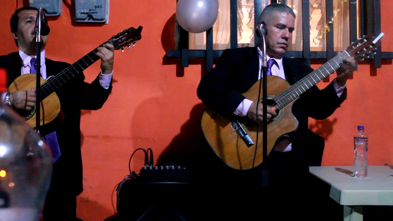 Dueto Álvarez y Valencia de Medellín, Colombia