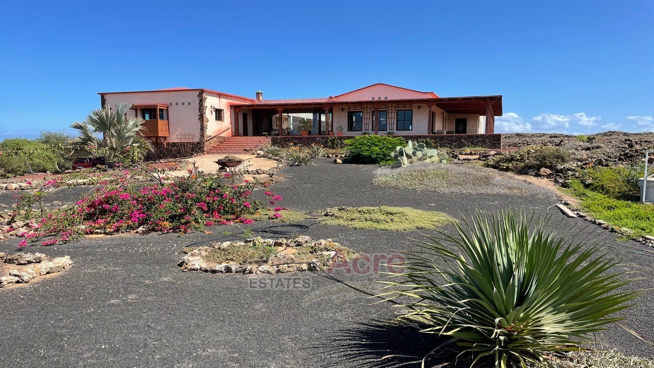 El Roque - Magnificent 450m2 Villa for sale in Fuerteventura!