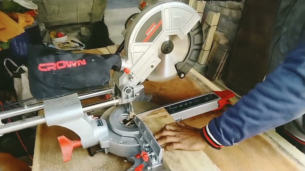 Crown Professional Mitre Saw Machine 2000W 255mm CT15285