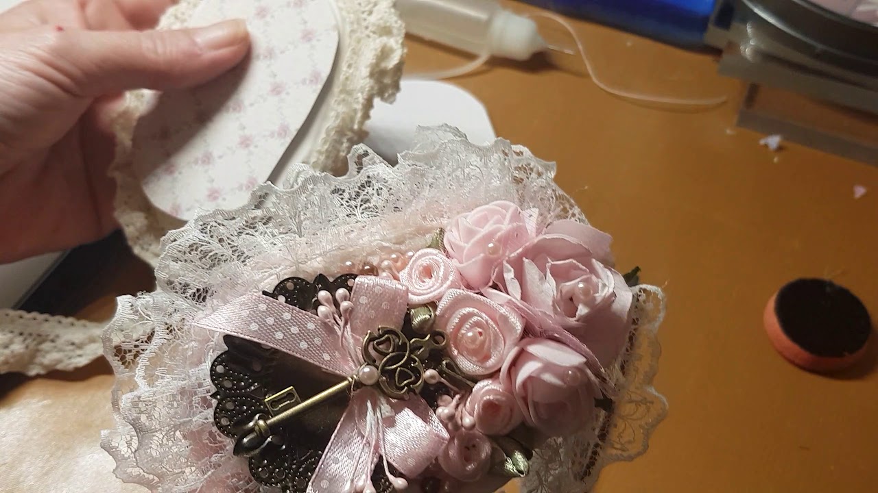 #SCRAP# TUTO EMBELLISSEMENT AVEC FERMETURE  P .LINGETTES ACTION