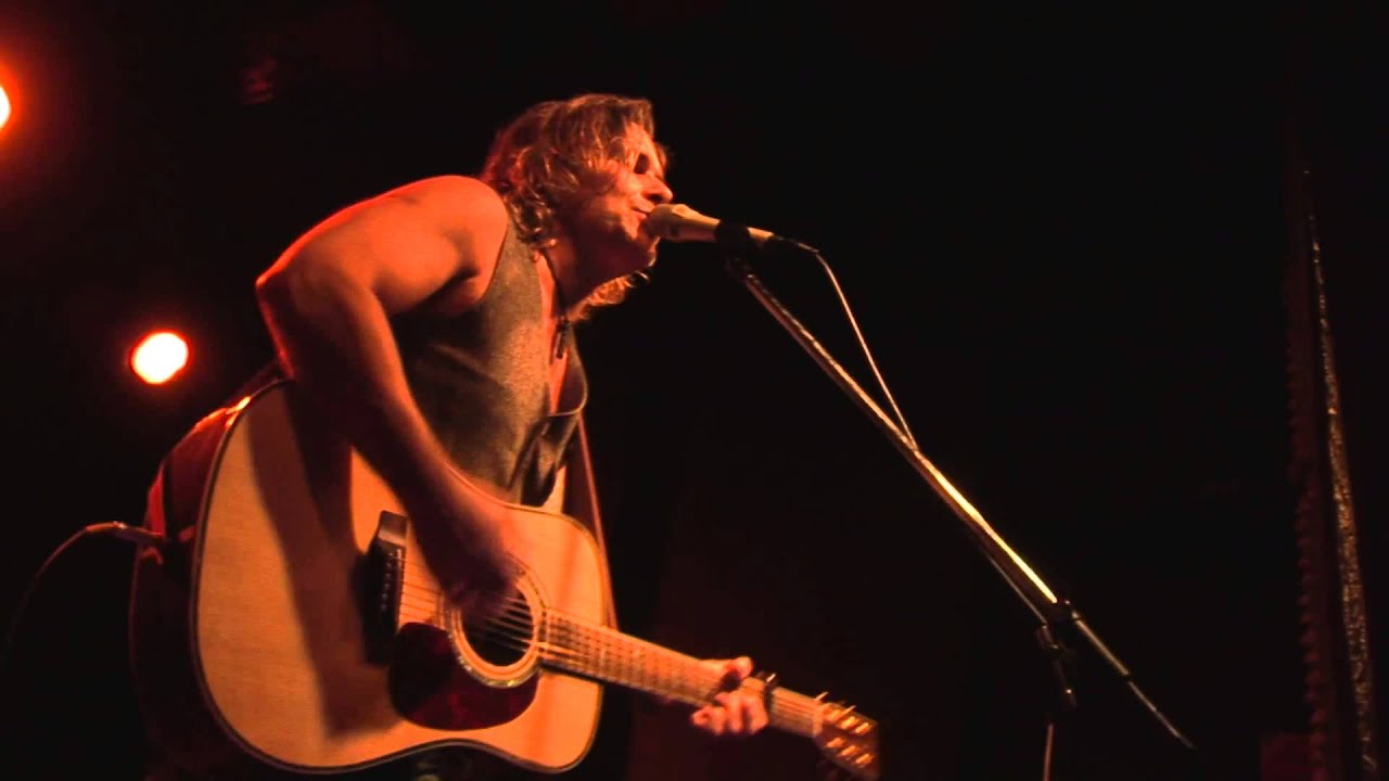 Mike Tramp - Love Don't Come Easy (Acoustic)