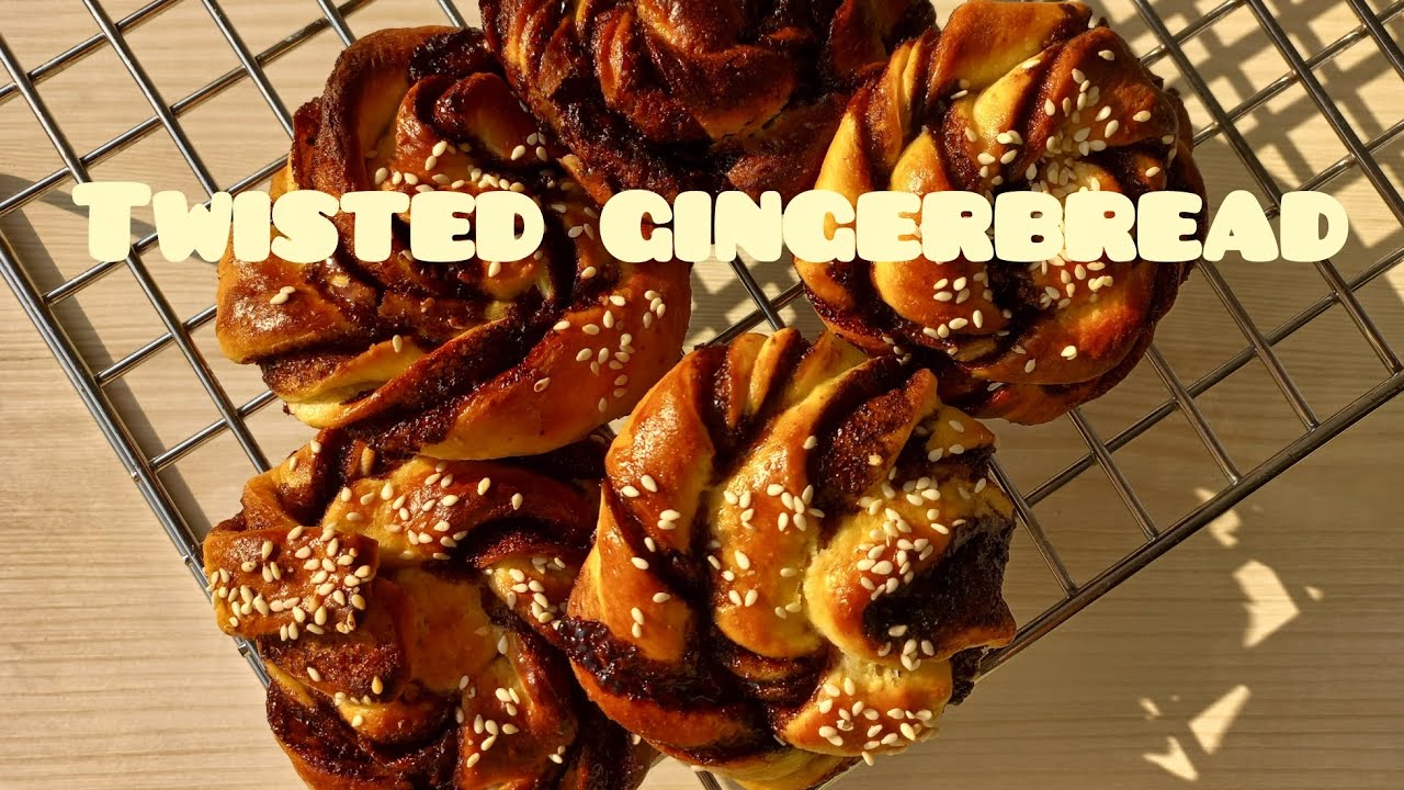 The Most Beautiful Gingerbread Rolls (Soft + Aromatic!)