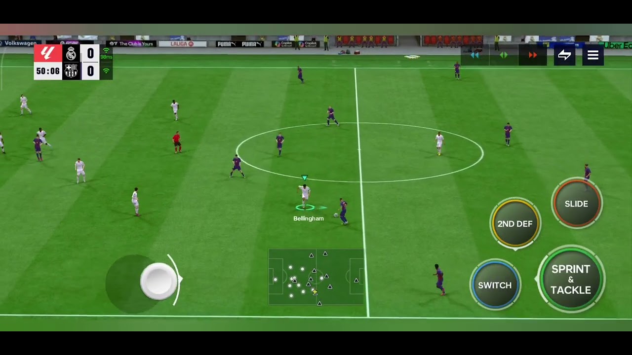 Playing the El clasico Fc Barcelona vs Real Madrid in fc mobile 26