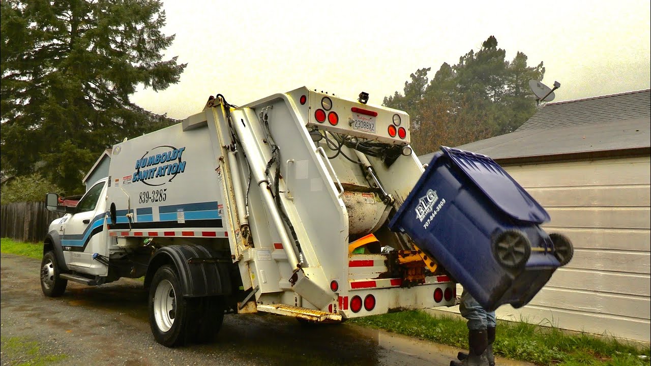 Ram 5500 - New Way Diamondback Rear Load Garbage Truck