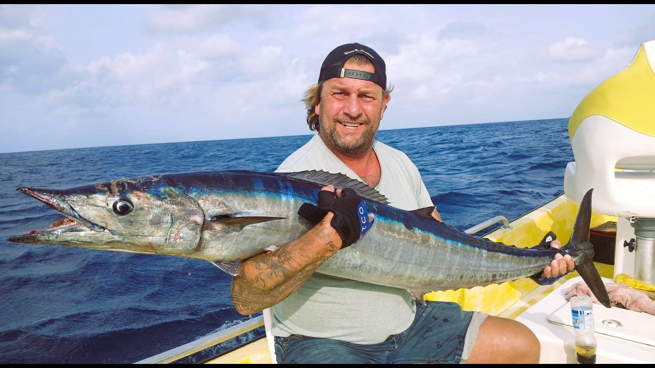 🎣 Birthday Fishing in Curaçao! Tuna for Sashimi and a Powerful Wahoo 🌴Curacao Deep Sea Fishing