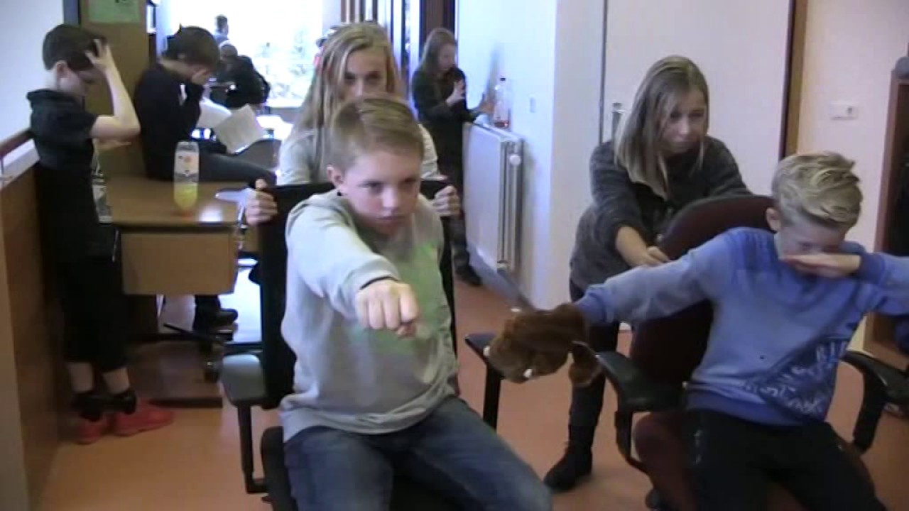 Mannequin challenge Airborneschool, Renkum