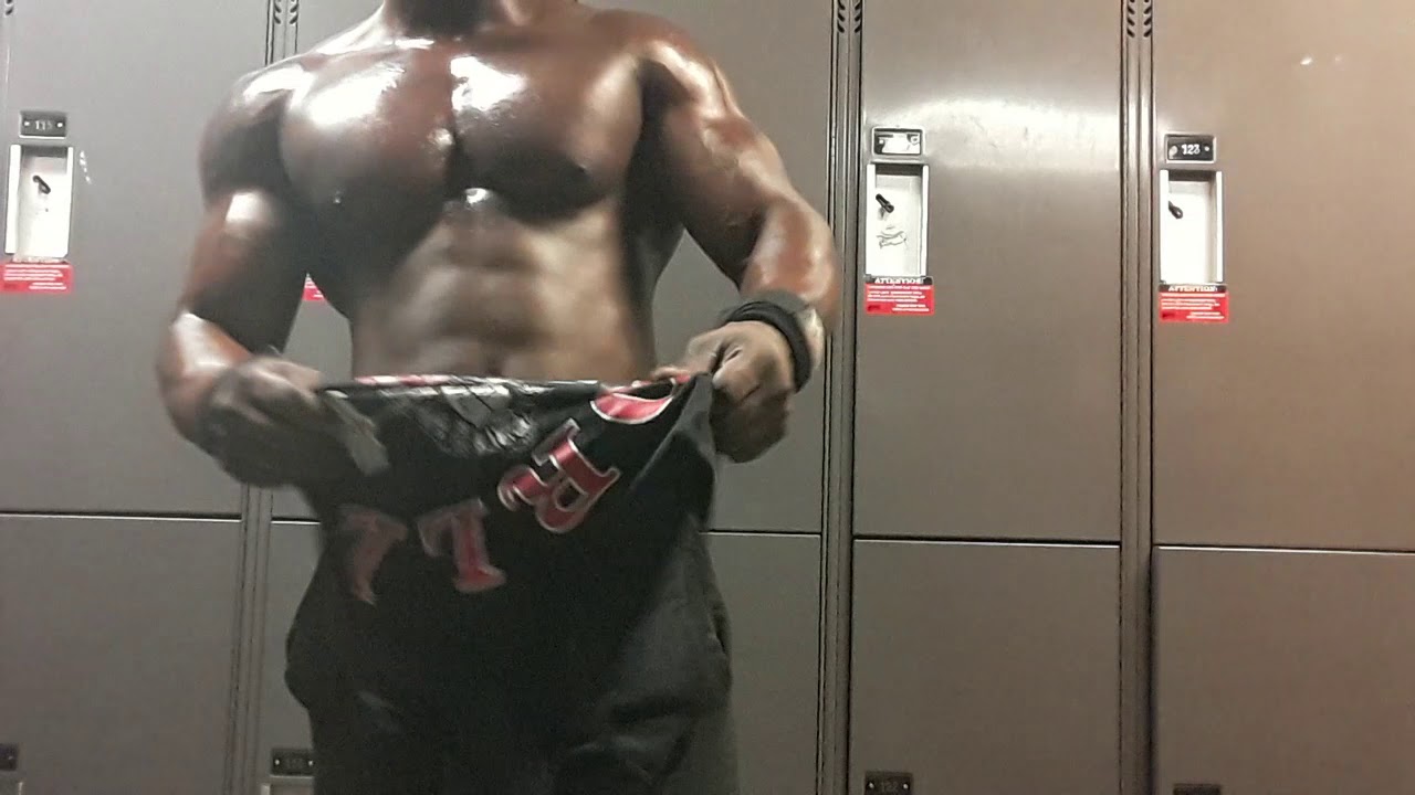 Muscle God flexing and pec bouncing