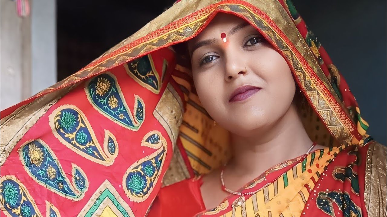 Gaon Ki Pushpa  लाइव है!