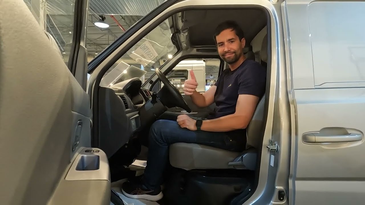 Esta FURGONETA ELÉCTRICA es PERFECTA para trabajar en reparto | Cenntro Logistar 200