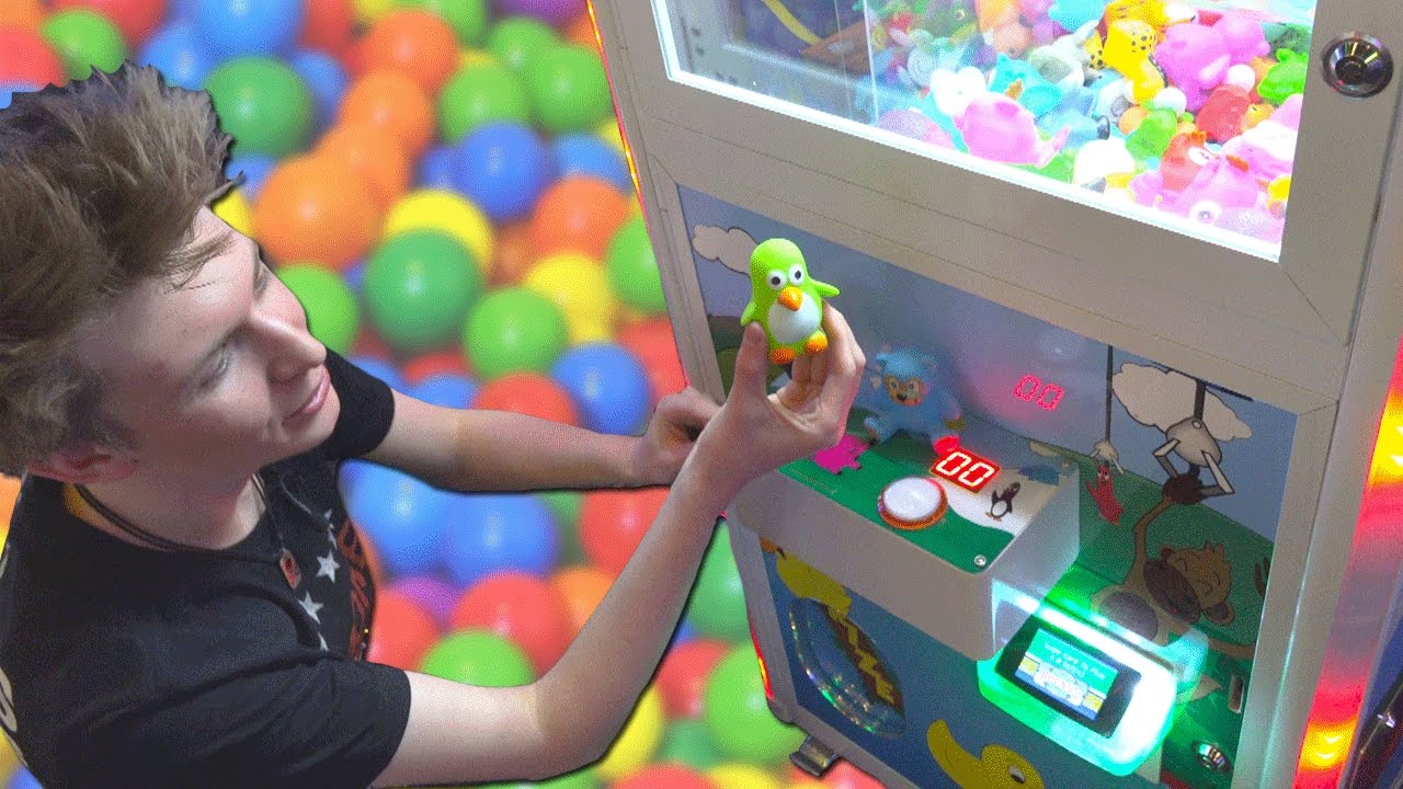 8 Prizes in a Row at the Claw Machine!