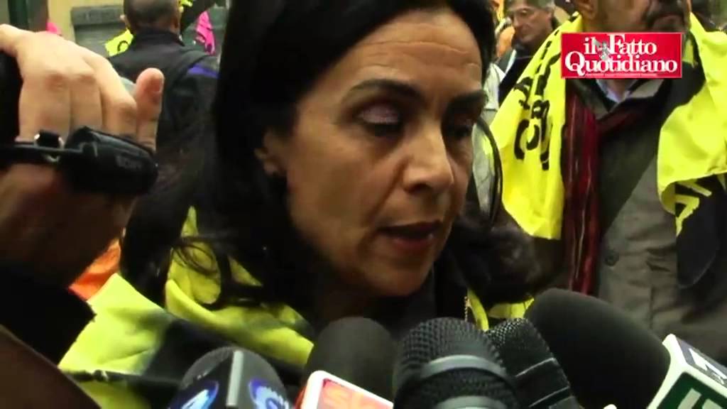 Milano, migliaia per i funerali di Lea Garofalo. Don Ciotti: 