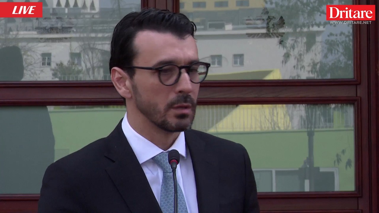 Ministrat flasin pas mbledhjes së qeverisë!