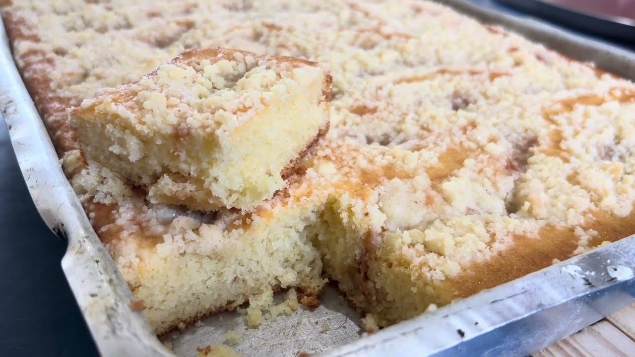 Como Fazer Cuca Caseira de Doce de Leite com Farofa Crocante 😍 Simples e Deliciosa! Receita Completa