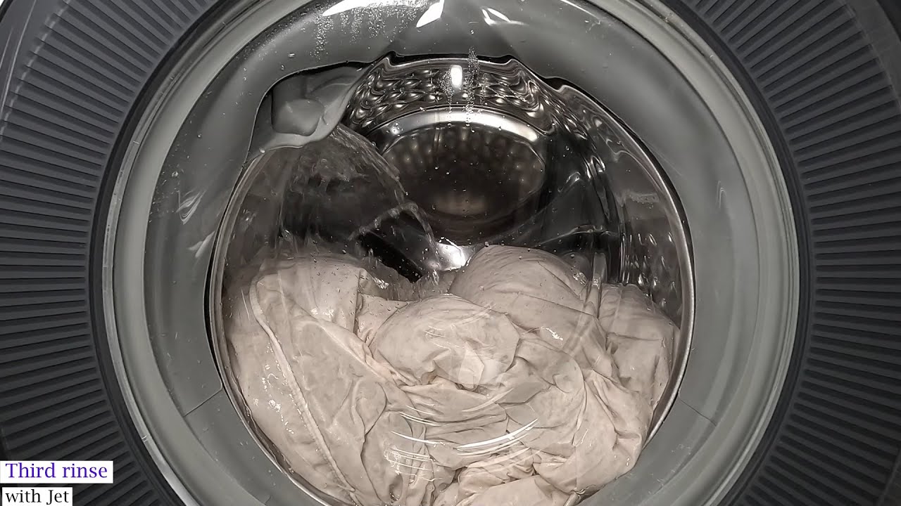 AEG 8000 Series LR8FL160EX washer + AEG TR9DW80690 dryer - Down duvet 60°C/140°F/cupboard dry
