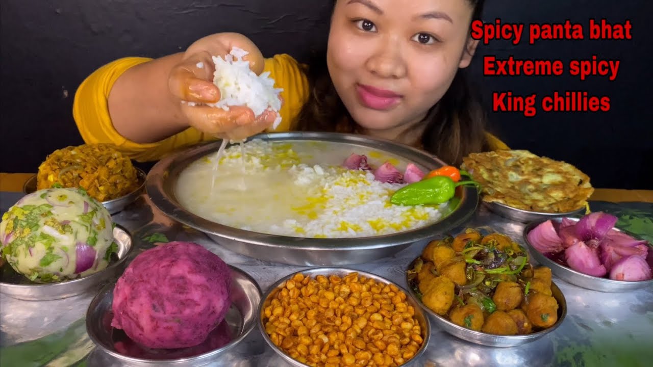 POITABHAT EATING | EATING VERY SPICY PANTA BHAT, ALOO BHORTA, BANANA TREE, OMELETTE, CHANA MUKBANG