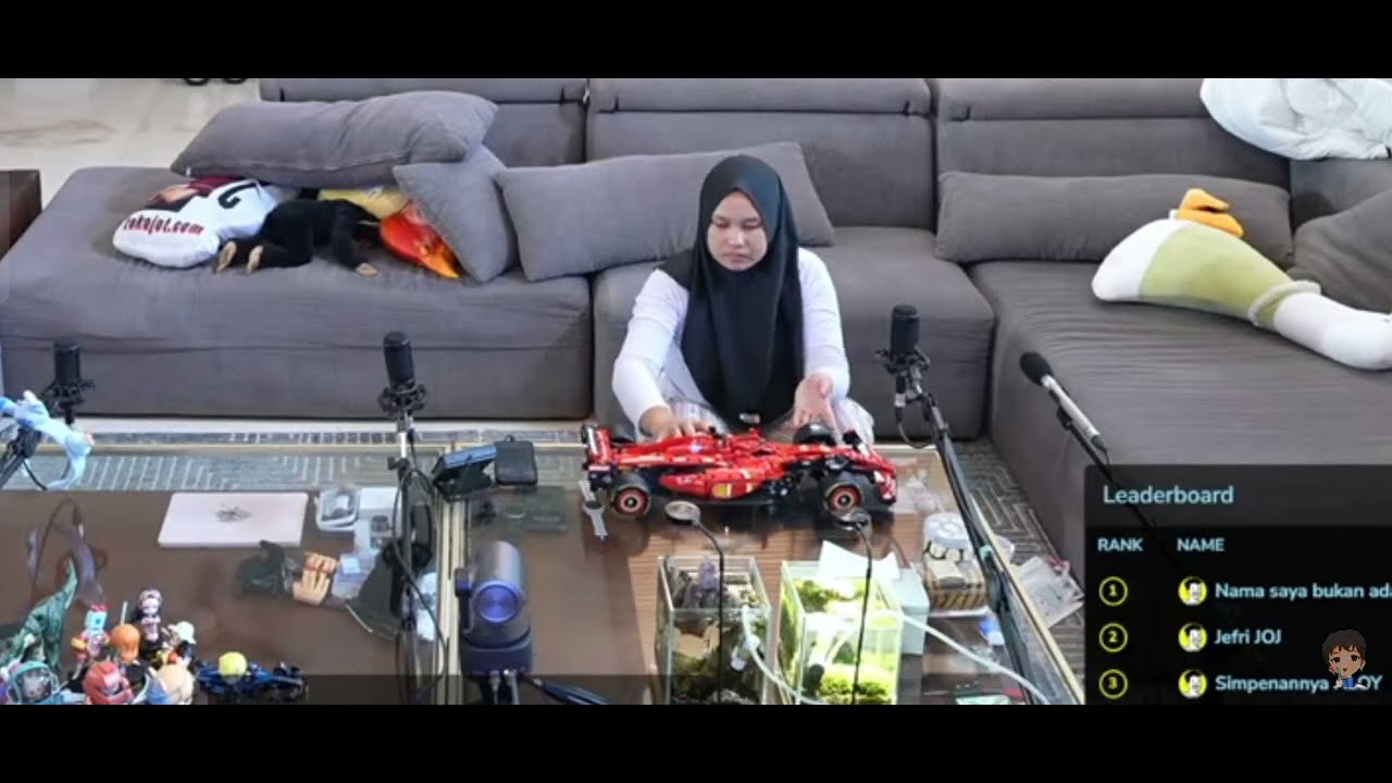 TIM KEBERSIHAN MARAPTHON KERJA SAAT SEMUA MEMBER MASIH TERTIDUR