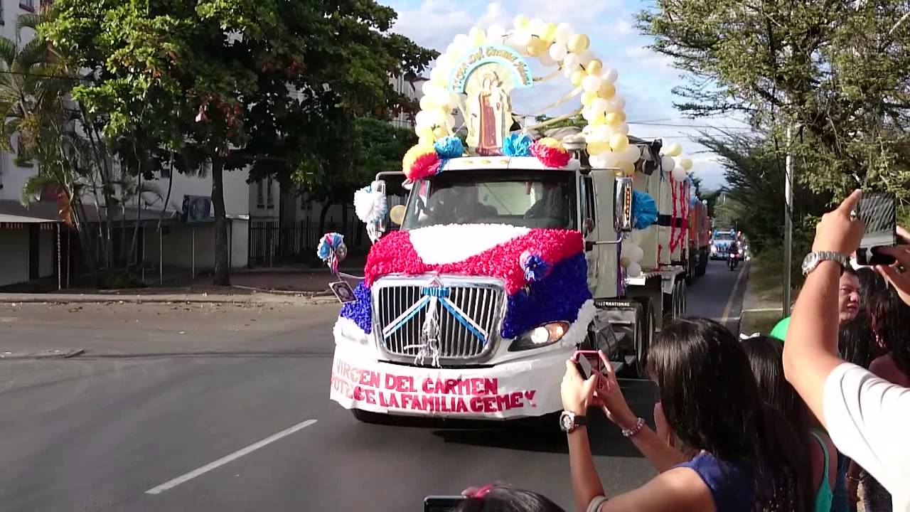 Fiesta a la virgen del carmen en Ibagué - Colombia.