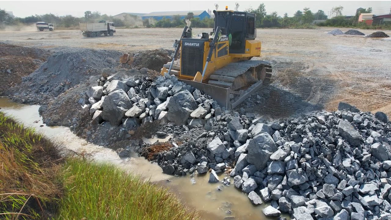 Big Perfectly Pushes SHANTUI Transport Stones Excellent Work With Using Building With Truck 25Ton