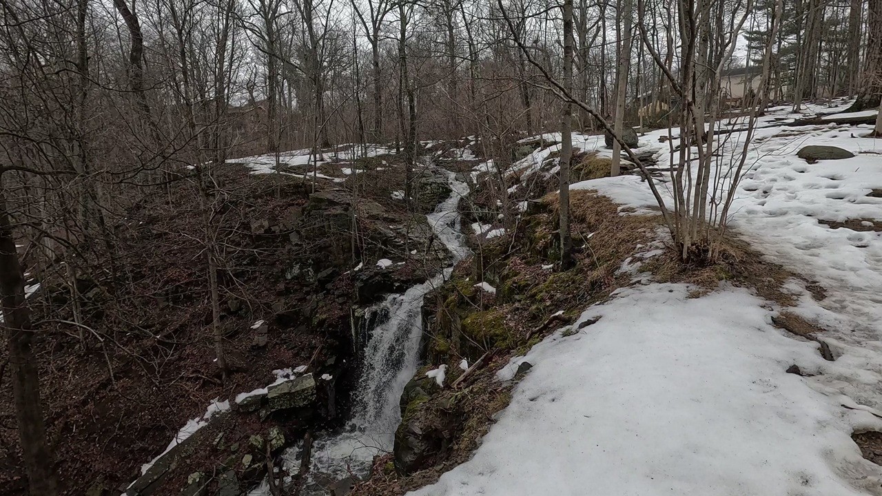 ⁴ᴷ⁶⁰ Hiking Buttermilk Falls County Park in West Nyack, New York
