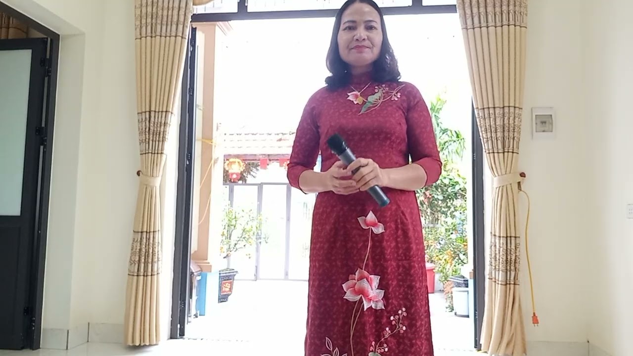Mùa xuân bên cửa sổ