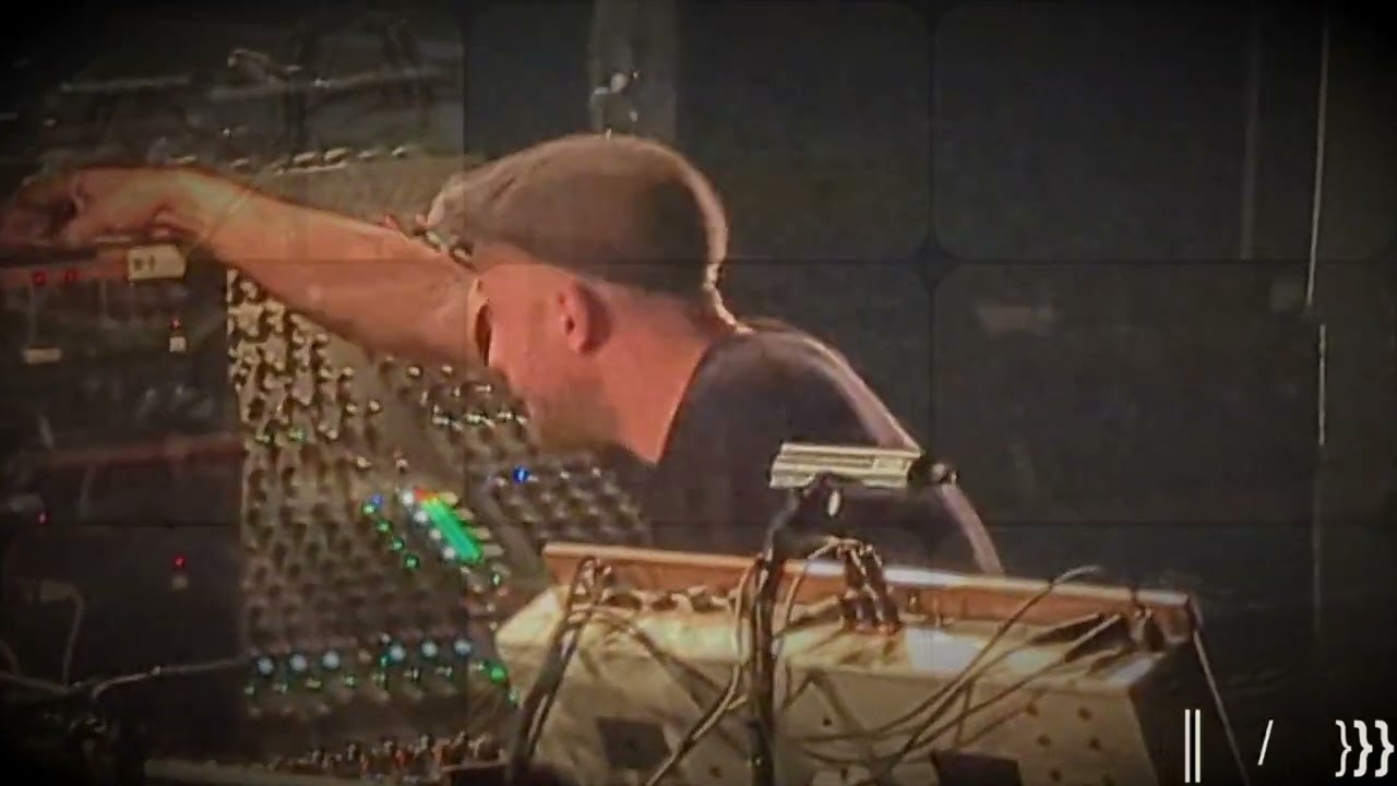 Nils Frahm (Pin galant, 20231116) - [encore_6+7 v. recomposed}