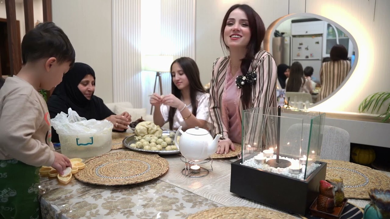 امي ماتحب نطلع بالاحتفالات السنة الجديدة 🫣نجحت خطتها 🤣