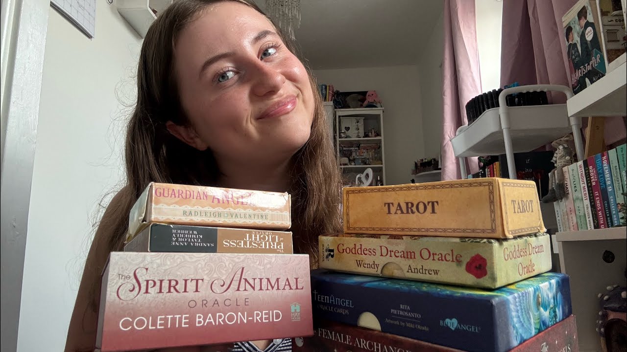 ASMR tapping and tracing my tarot/oracle cards & giving you a little reading!