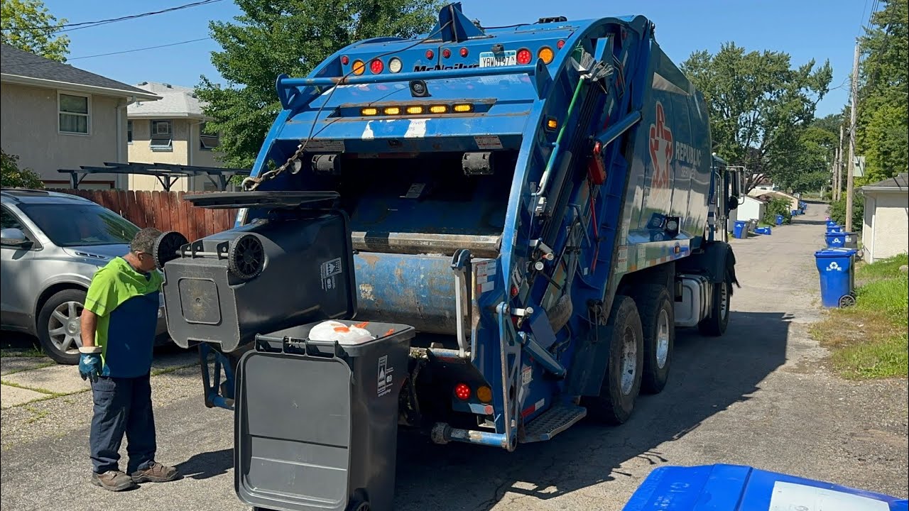 Republic Services Mack MRU McNeilus Rear Loader Garbage Truck Packing Final Days in St Paul Trash