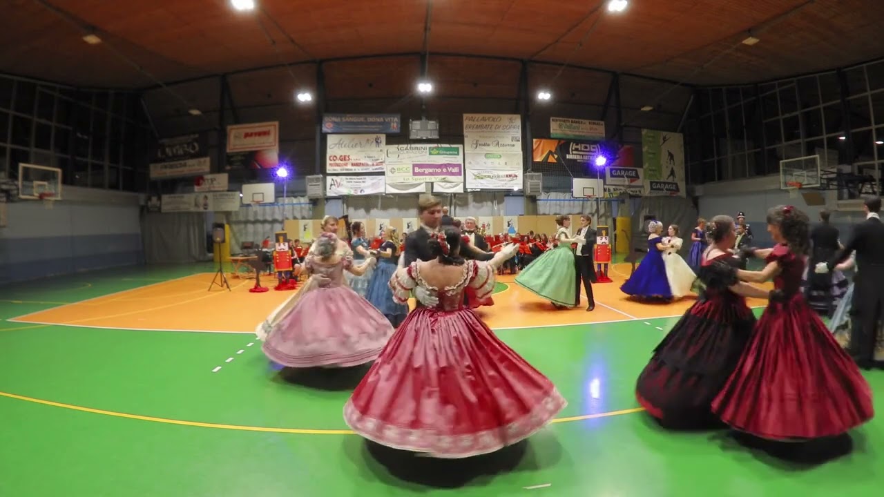 GRAN BALLO DI NATALE - Sul Bel Danubio Blu_Johann Strauss jr_arr. G. Dall'ara