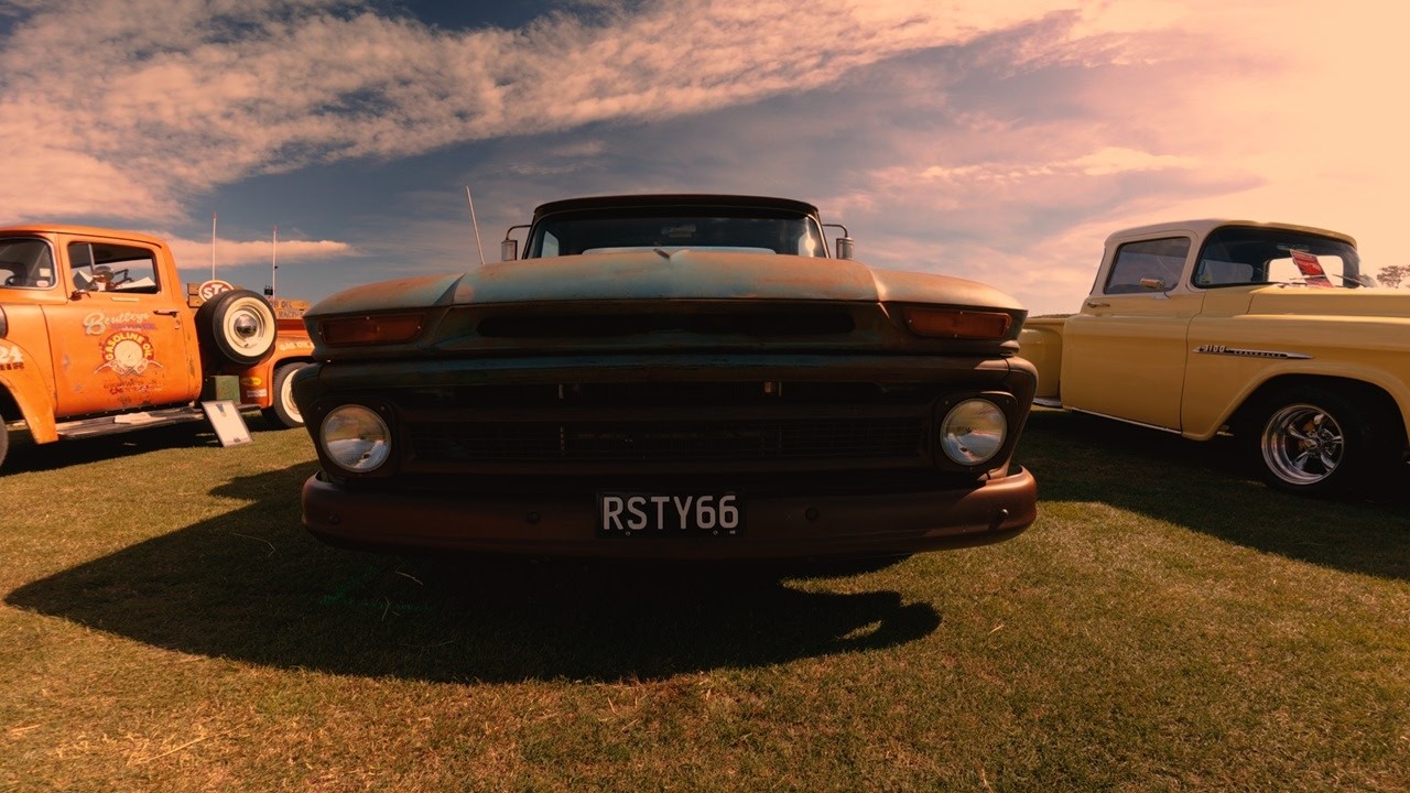 FIELD OF DREAMS - CLASSIC CARS - MOUTERE HOP - NZ