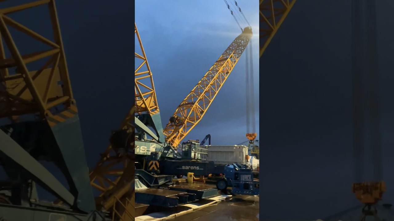 Worlds strongest mobile crane 🏗️ #gottwald #sarens #mobilecrane #crane #craneoperator #construction