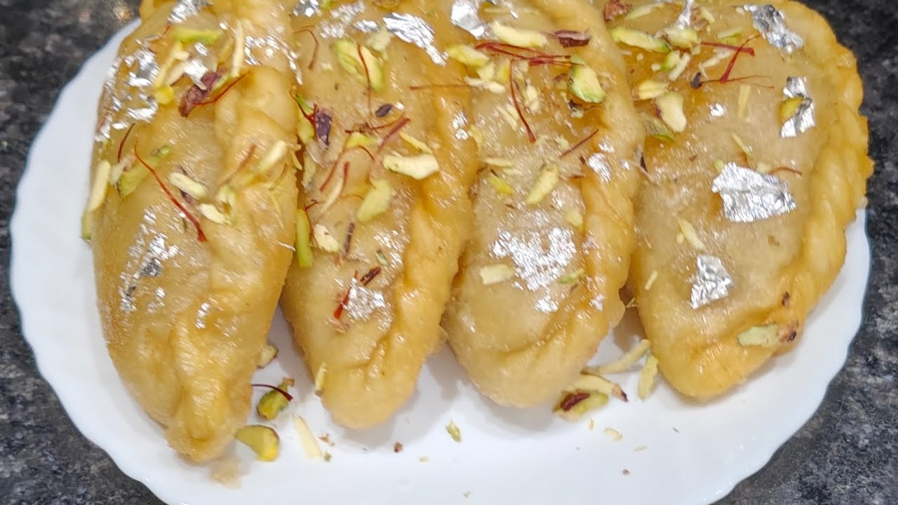 Holi special Chasni Gujia full vedio