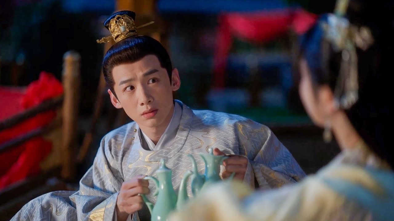 Принц потерял память после поцелуя Золушки, Золушка помогла ему вспомнить!