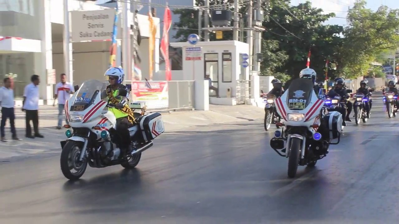 Polwan Polres Kupang Kota Ramaikan Pawai Pembangunan