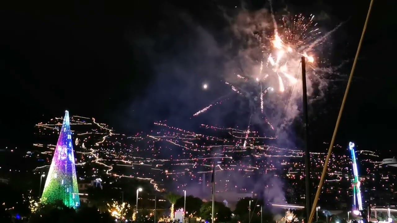 Madeira Christmas Lights 2025 – Magical Funchal Opening Night with Fireworks!