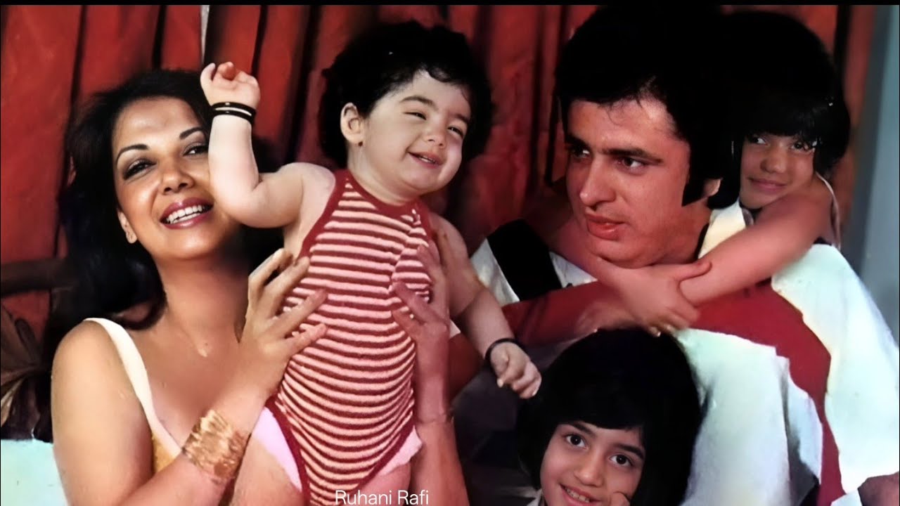Rare picture of the old actor with his family.